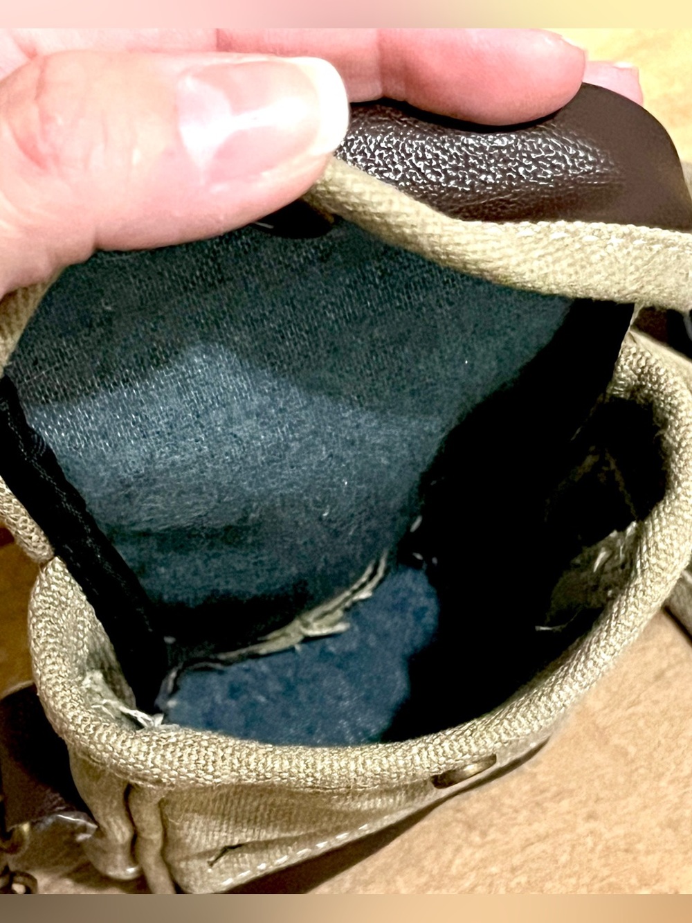 Eddie Bauer Canvas Leather Small Crossbody Camera Bag Compass/Temperature Gauges - Picture 6 of 6